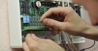 Монтаж аварийных сигнализаций от 3108 руб. в Сергиевом Посаде